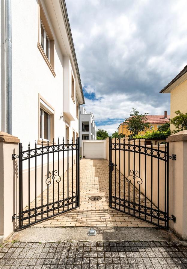 Primera Villa Singen Exterior photo